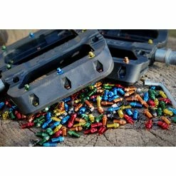 Funn Black Magic Pedal Stud Kit 26 Funn Black Magic Pedal Stud Kit -Selles et tiges Soldes prod188521 Green NE 03